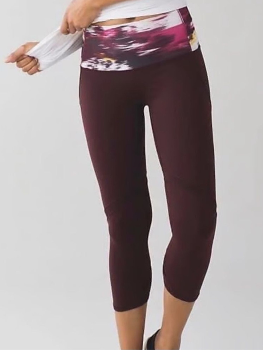 Lululemon Wunder Under High-Rise Cropped Bordeaux Drama Burgundy Capri Legging 8